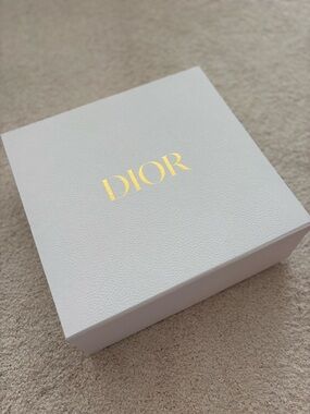 Dior White Gift Box with Gold Logo - Medium Square